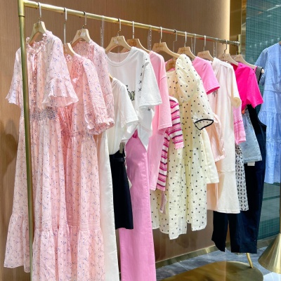 高品质大牌尾/货女装商场撤柜高奢专柜剪标直播间实体爆款供应链