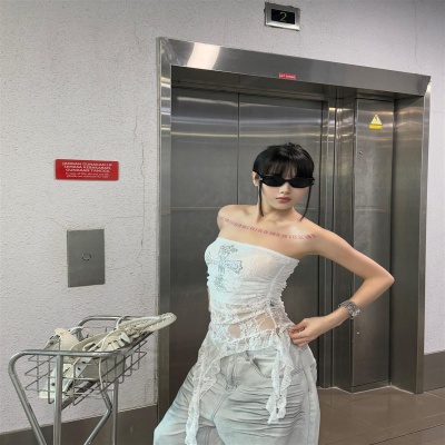 辣妹街头性感黑色蕾丝抹胸女夏季y2k不规则飘带设计收腰显瘦上衣