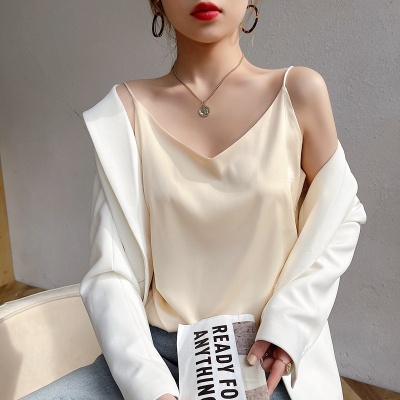 法式V领吊带背心女2025夏季新款真丝缎面上衣打底衫配西装内搭