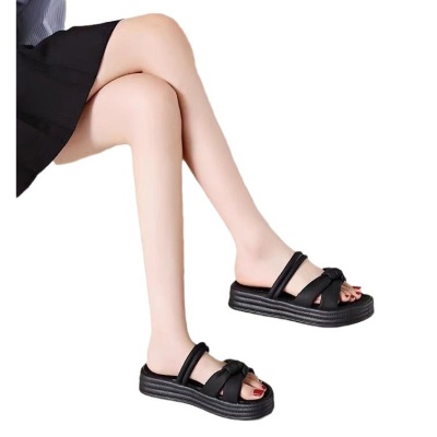 踩屎感软底凉鞋女外穿夏季休闲百搭防滑厚底沙滩女士学生两穿拖鞋