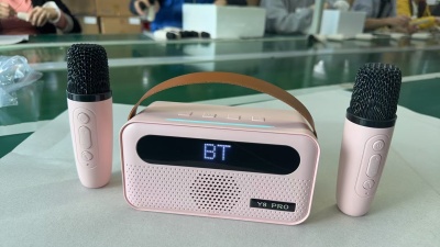 K歌音响Y8便携无线蓝牙音响带话筒歌词显示儿童无线麦克风一体