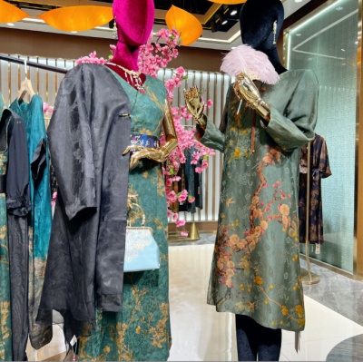 高品质大牌尾/货女装商场撤柜高奢专柜剪标直播间实体爆款供应链